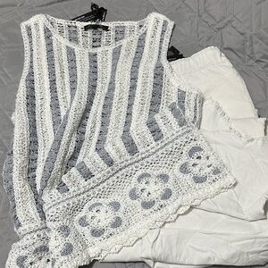 Sz M⭐️NWT Charlie B Bluebell Stripe Crochet Top with Floral Scalloped Hem